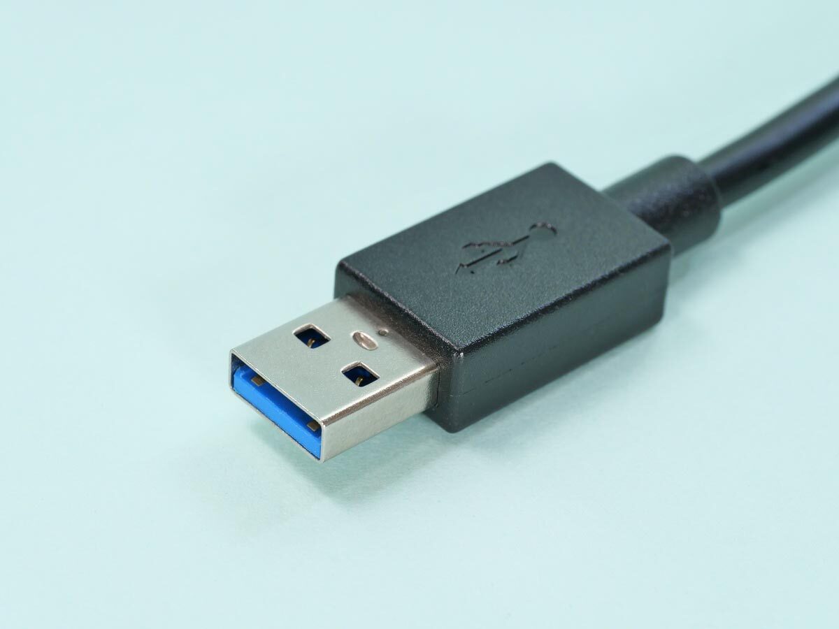 04
エレコム USB3.0 ハブ U3H-T405BBK
USB-Aプラグ