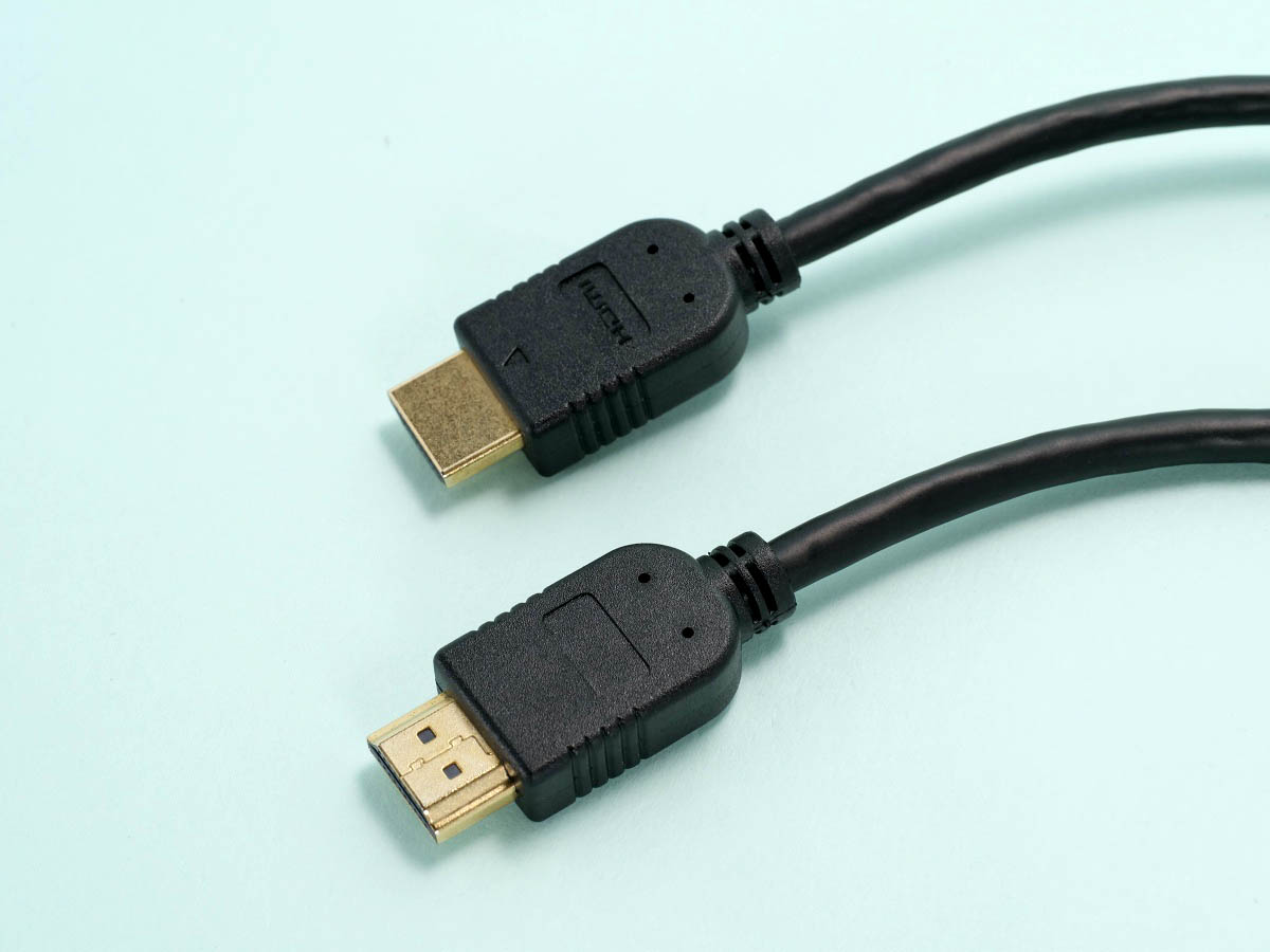 04
エレコム　HDMI切替器 2入力1出力 DH-SW21BK/E
付属HDMIケーブル
