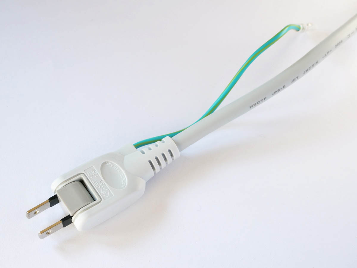 06
エレコム 電源タップ 3ピン 4個口 スイングプラグ T-T06-3410LG/RS
アース線付きコンセントプラグ